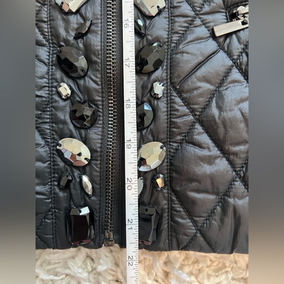 Brand new White House Black Market Black Quilted Blazer size XS - Picture 8 of 8